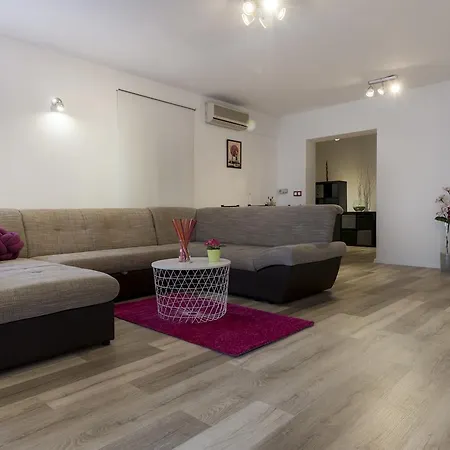 Blazenka Apartamento Pula